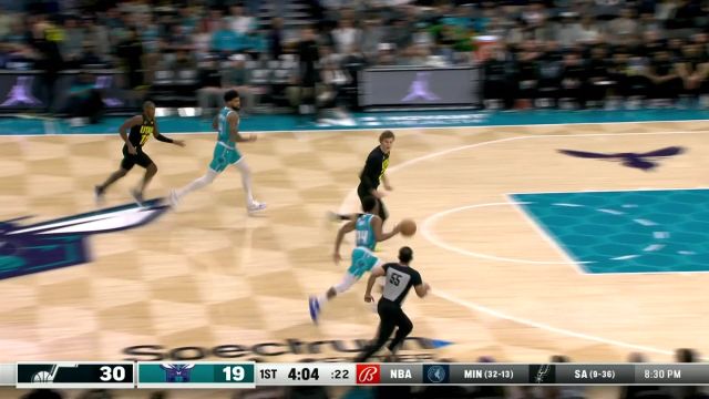 展现火热状态 马尔卡宁大帽+追身三分制霸攻防