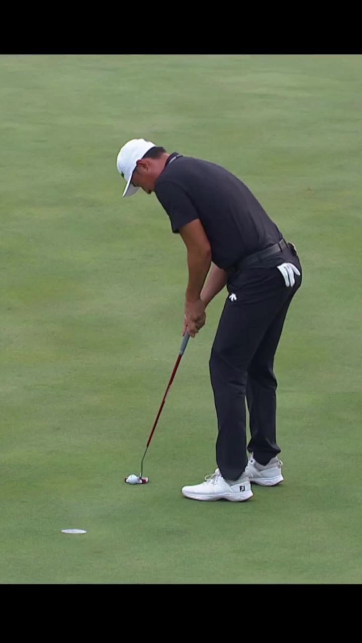 高尔夫中国公开赛第三轮战罢 李昊桐今日冲冠