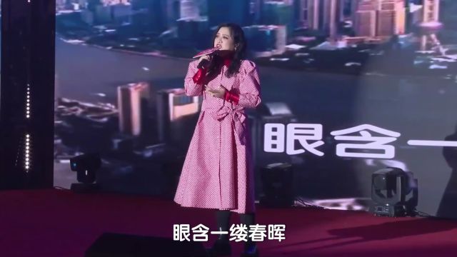 早上海主题曲(演唱:温牧雅,作曲:屠巴海,作词:吴含章、蒋帅,编曲:吴节)