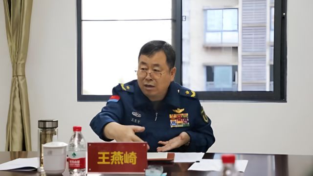 中央批准:重庆警备区少将司令员王燕崎任市委常委