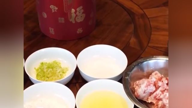 “龙”年上新了!湖北荆门:“龙年菜”闯市场登高铁