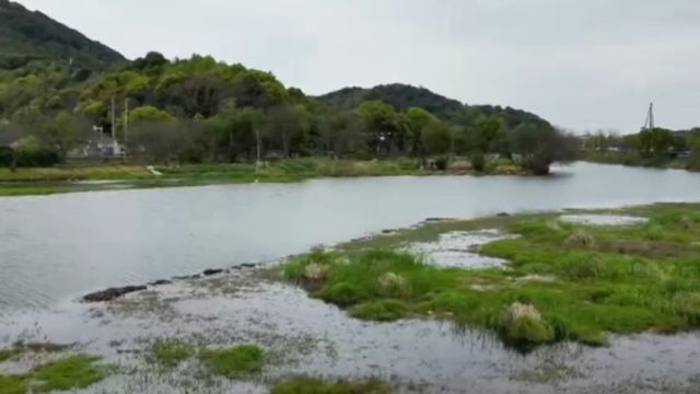 云门寺是若耶溪游览路线上必经之地,东晋书法家王献之隐居之所