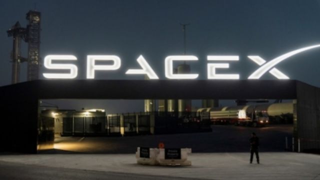 外媒曝:消息人士称,SpaceX正在为美国情报机构建设间谍卫星网络