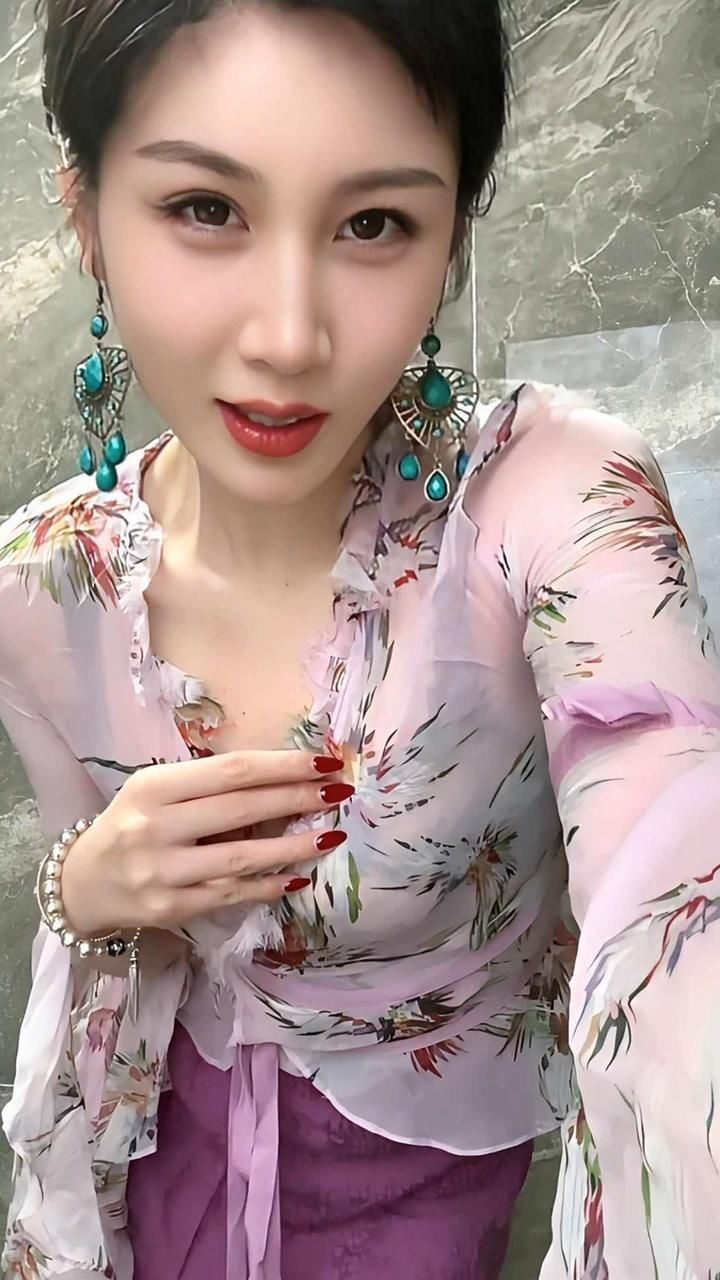 方媛yilia: 啊啊啊 我又来啦#紫色