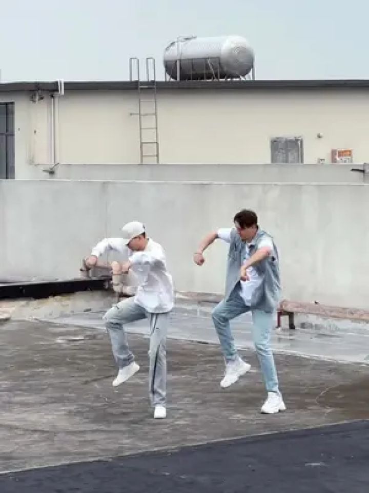 最后真的是意想不到阿这#摩托舞