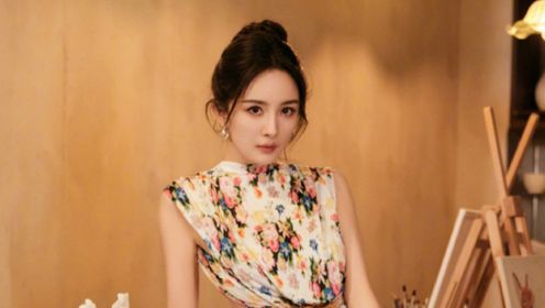 杨幂新中式穿搭彻底火了,玫红色外套配珍珠耳环超美,又要卖断货