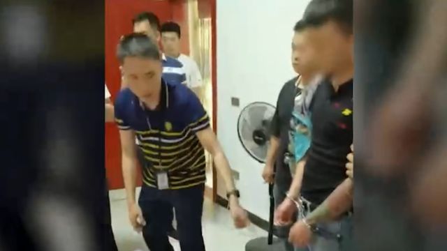 男子带300万现金被埋伏,警方追踪嫌疑人行动路线,抓获一名犯罪嫌疑人