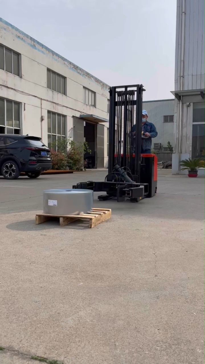 惠泽电动夹抱车现场测量出方案,终身提供配件,成功案例多