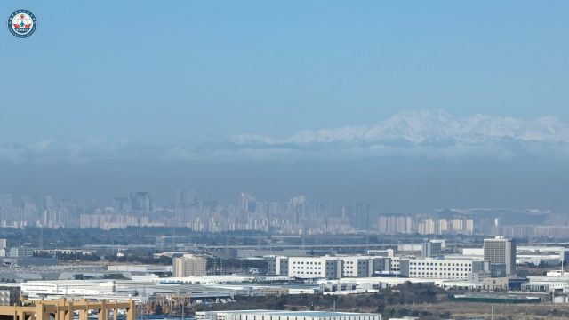 浪花上的生日 | 成都航空职业学院军士管理学院祝人民海军成立75周年