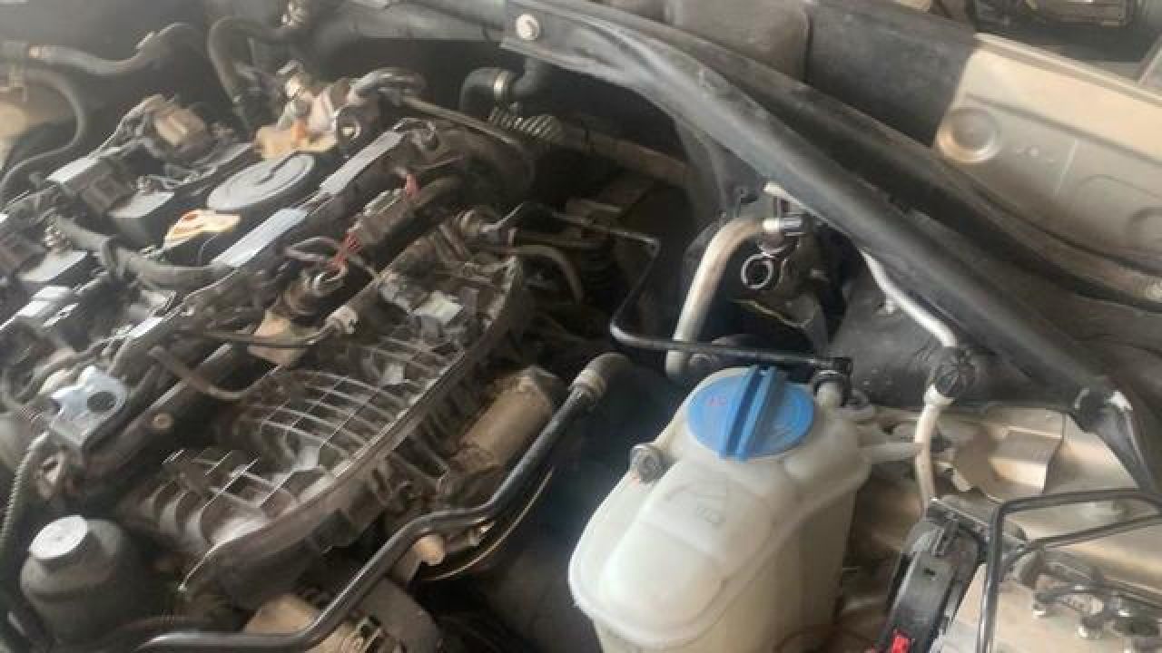 17年奥迪q5取空调管,这个设计的没有专用工具很难,用了专用工具费时三