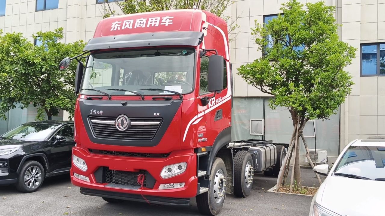 东风天锦340马力三桥7米7拉鱼神车!