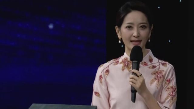 清代玛瑙压襟,专家鉴定为真品,在当时地位很高