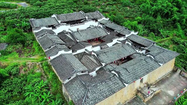 东关寨,位于福建省福清市一都镇东山村,建于清乾隆元年(1736年