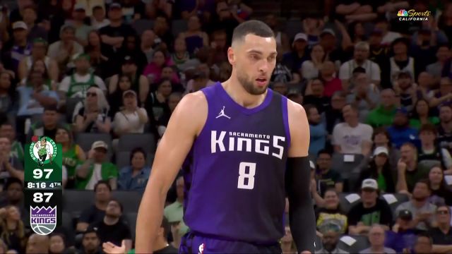 完全无视防守 拉文撤步三分出手稳稳命中