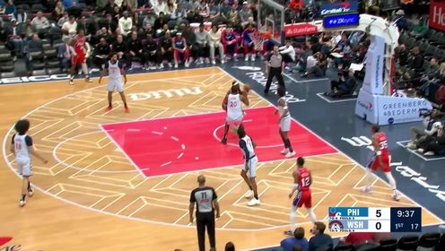 《NBA全场集锦》篮下予取予求！博纳连续冲击篮筐上演暴扣大提士气