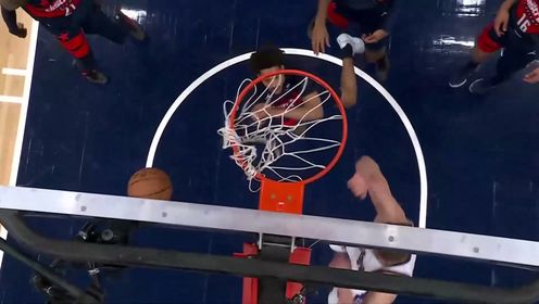 《NBA全场集锦》默契连线！蒙克妙传空切顺下的小萨势大力沉双手重扣