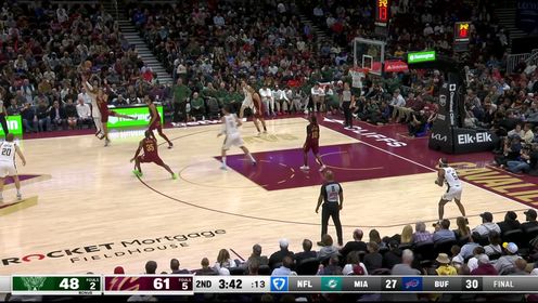 《NBA骑士》点燃主场火热氛围！艾伦持球推进一跃而起战斧劈扣燃爆全场