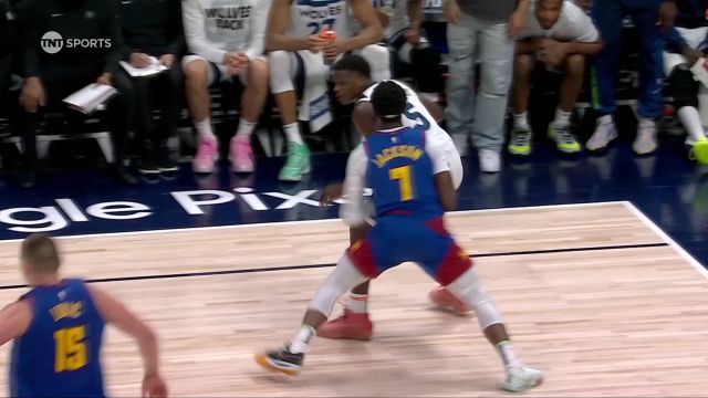 瞅一眼都不行？爱德华子单吃雷吉之后眼神目视后者被吹技犯 华子一脸错愕