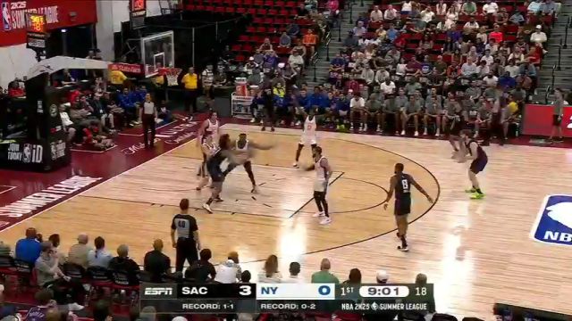 NBA夏季联赛：国王vs尼克斯第1节英文原声回放