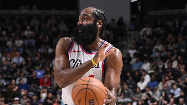 哈登vs广州集锦 化身传球大师贡献5分9助