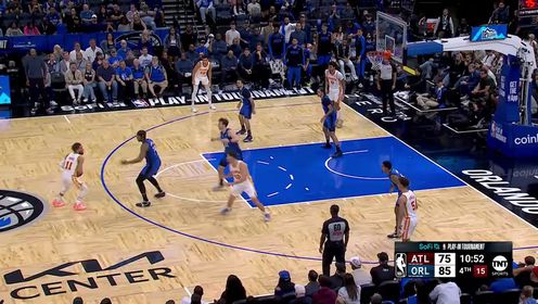 《NBA全场集锦》分差重新扩至两位数！安东尼加速突破助飞卡特轻松扣篮